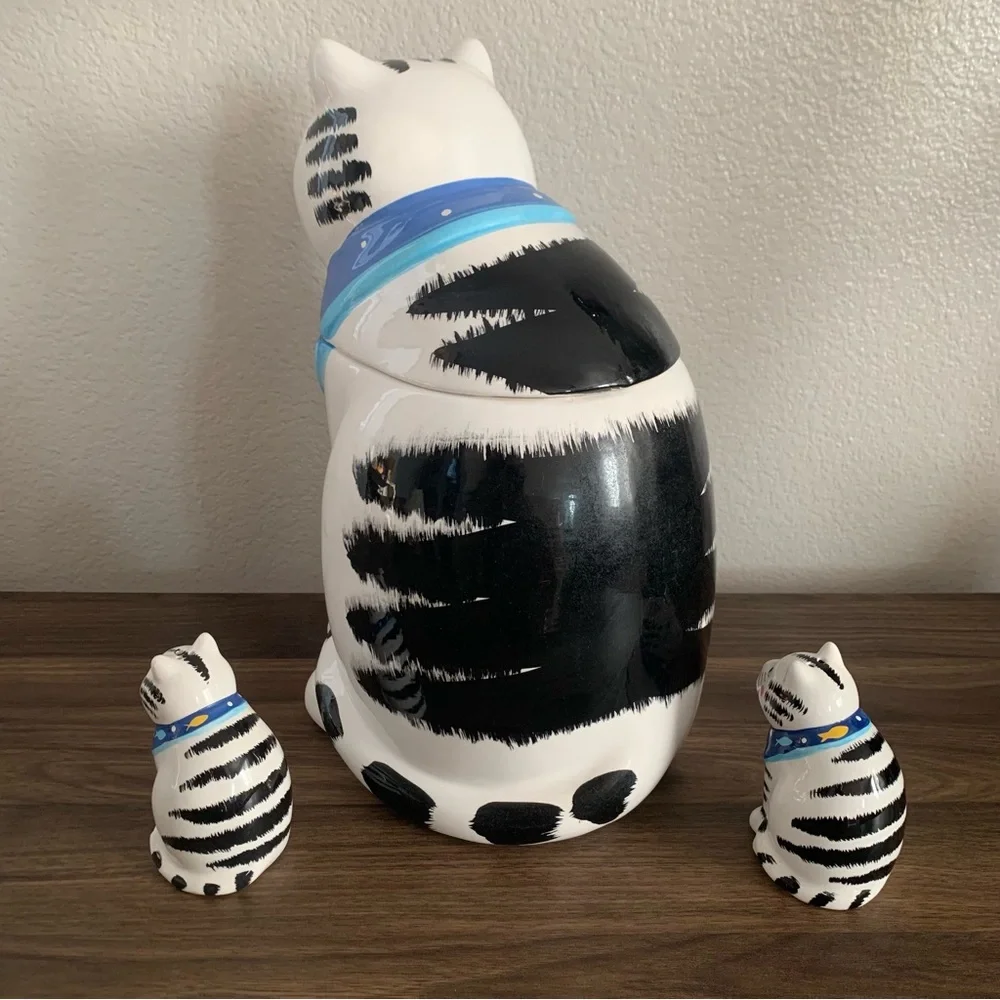Coco Dowley White Black Cat Blue Bandana Cookie jar Salt & Pepper Shakers Set